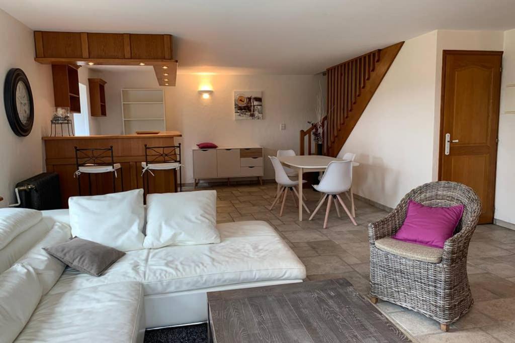 Domaine Des Pierres D Auvergne Flat Exterior foto