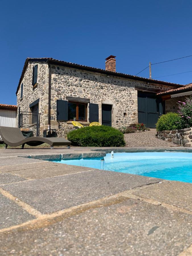 Domaine Des Pierres D Auvergne Flat Exterior foto