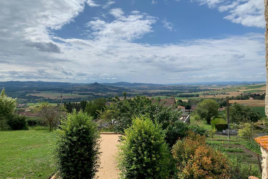 Domaine Des Pierres D Auvergne Flat Exterior foto
