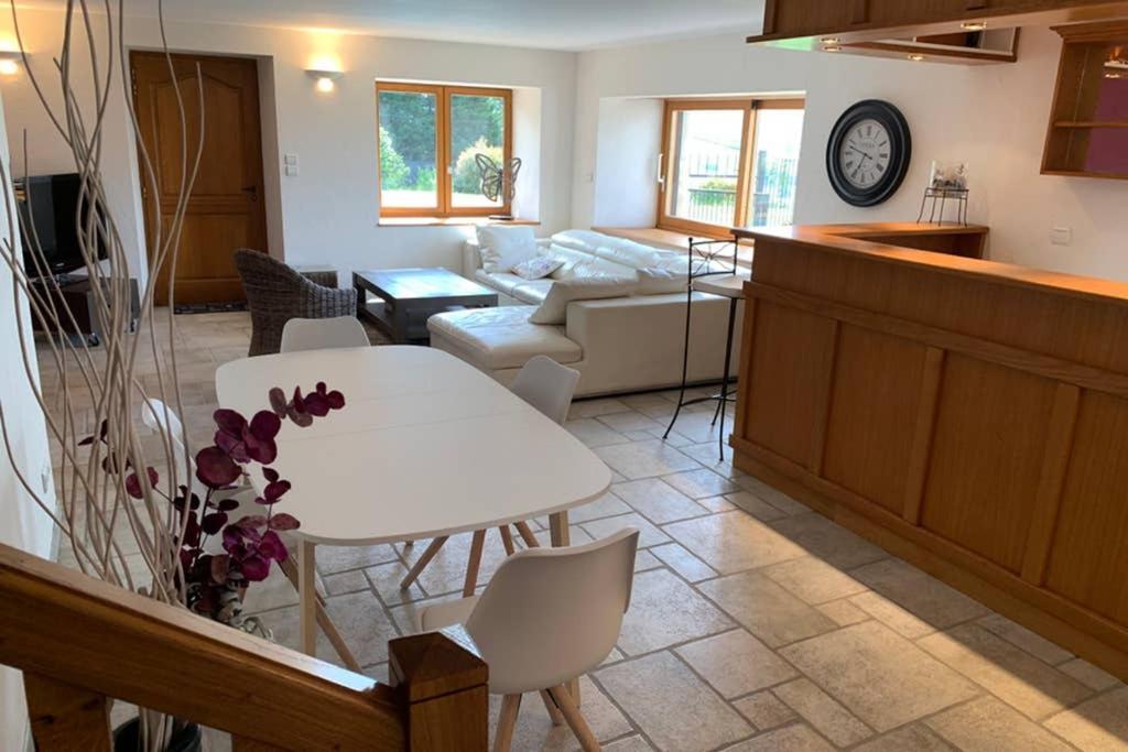 Domaine Des Pierres D Auvergne Flat Exterior foto
